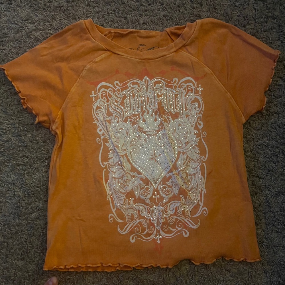 Sinful by Affliction Orange Rhinestone Heart Graphic Baby Tee Lettuce Trim Small